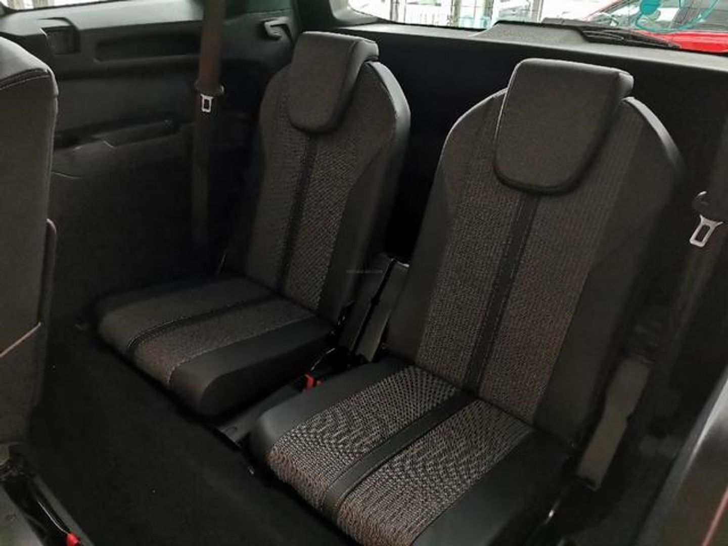 Peugeot 5008 BlueHDI 130 S&S Allure Pack EAT8 96 kW (130 CV)