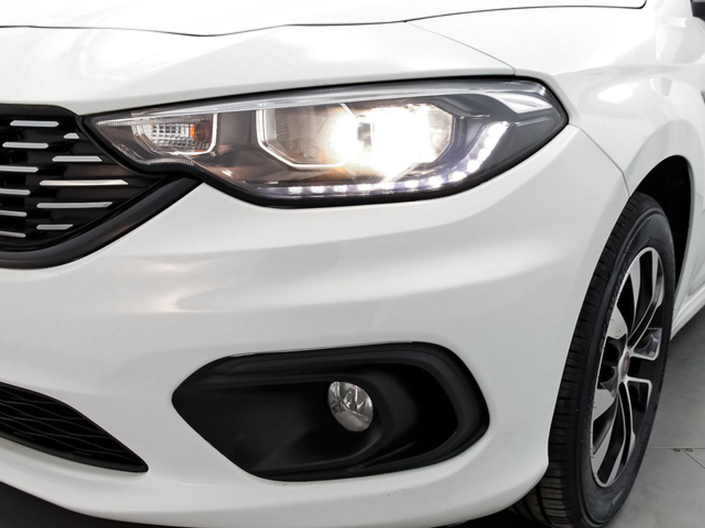 Fiat Tipo 1.3 Multijet Mirror 70 kW (95 CV)