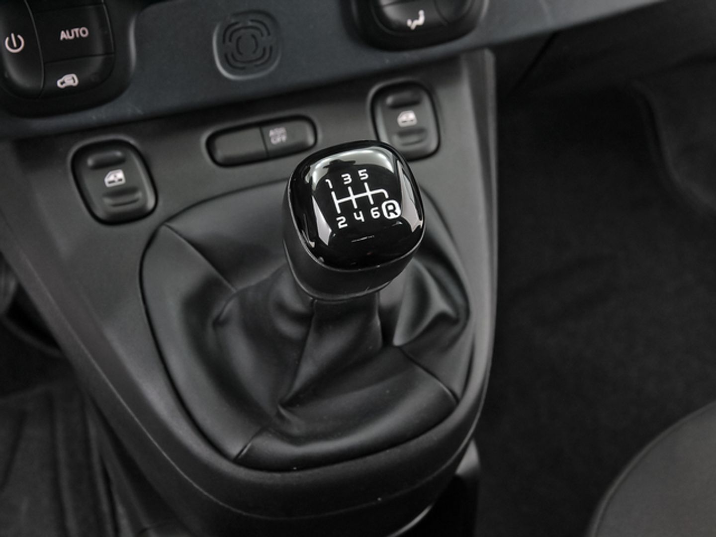 Fiat Panda 1.0 Hybrid Gse HEV Pack Tech + Pack Style 51 kW (70 CV)