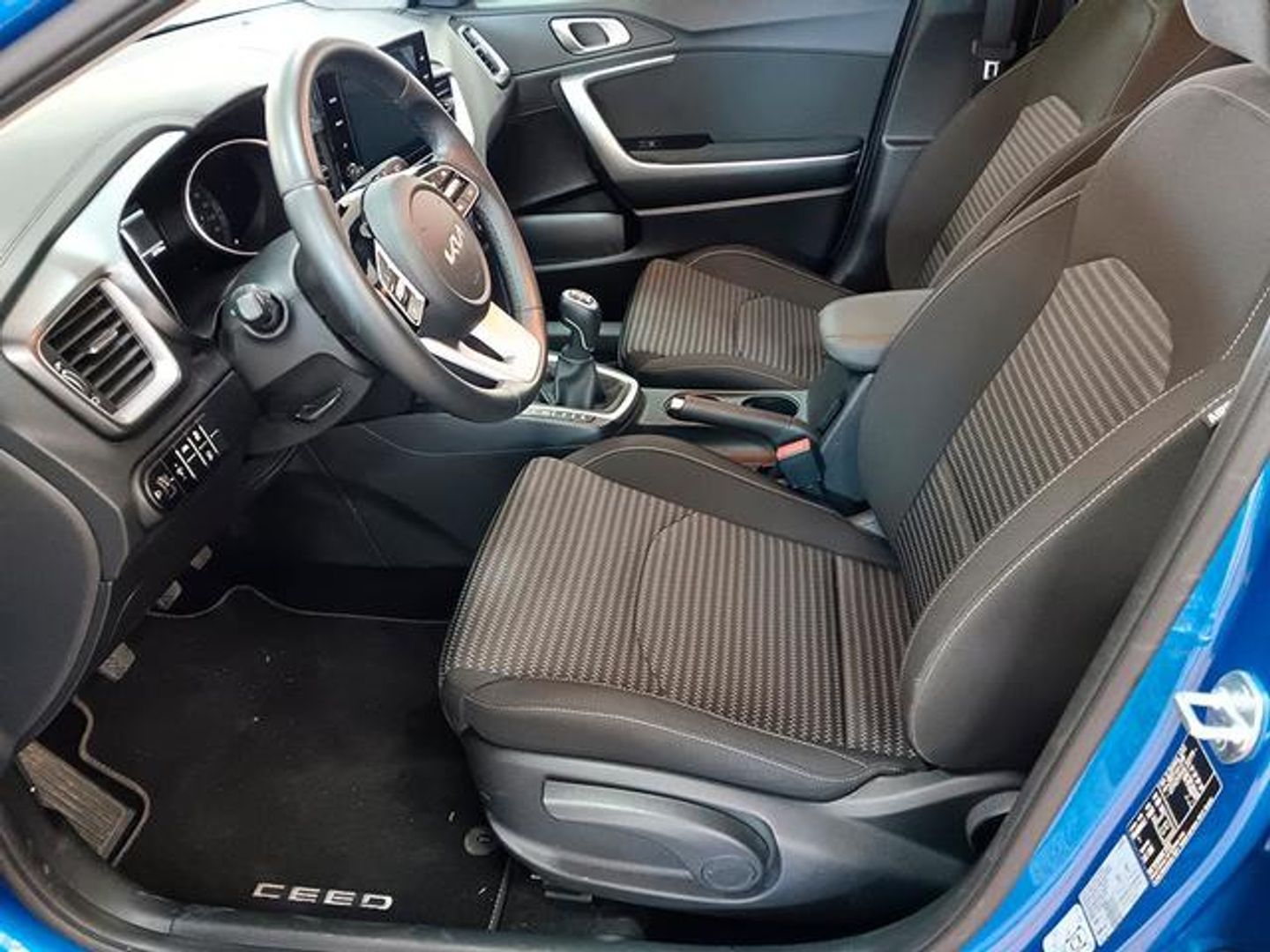 Kia Ceed 1.6 MHEV iMT Drive 100 kW (136 CV)