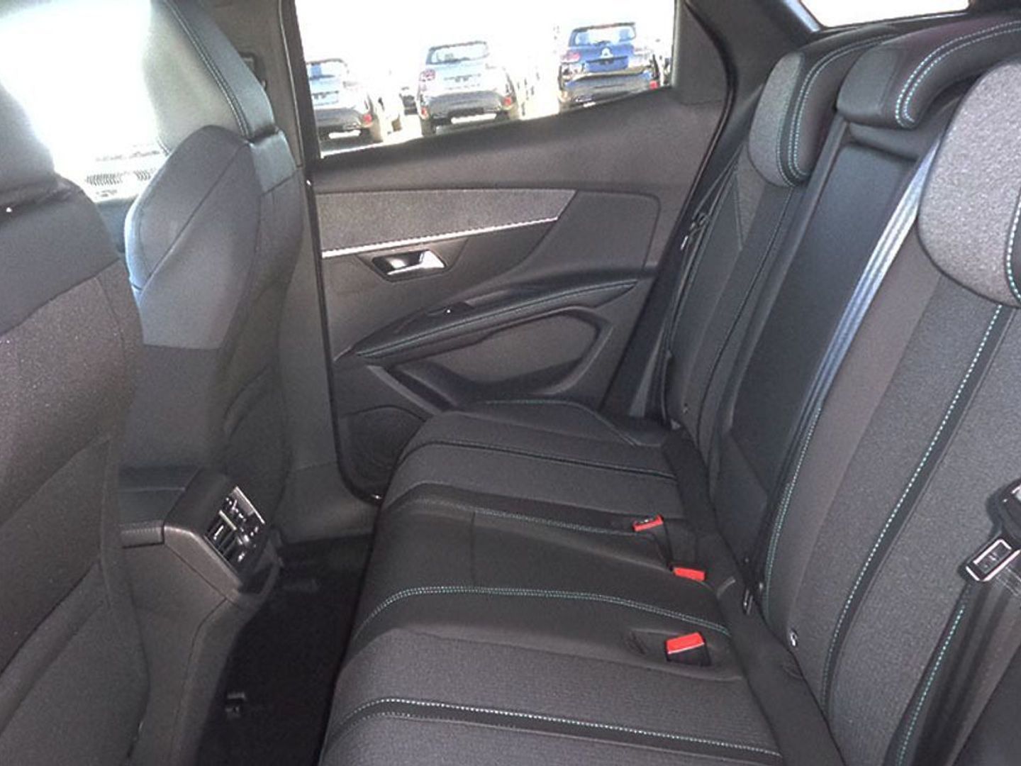 Peugeot 3008 Hybrid 225 Allure Pack e-EAT8 165 kW (225 CV)