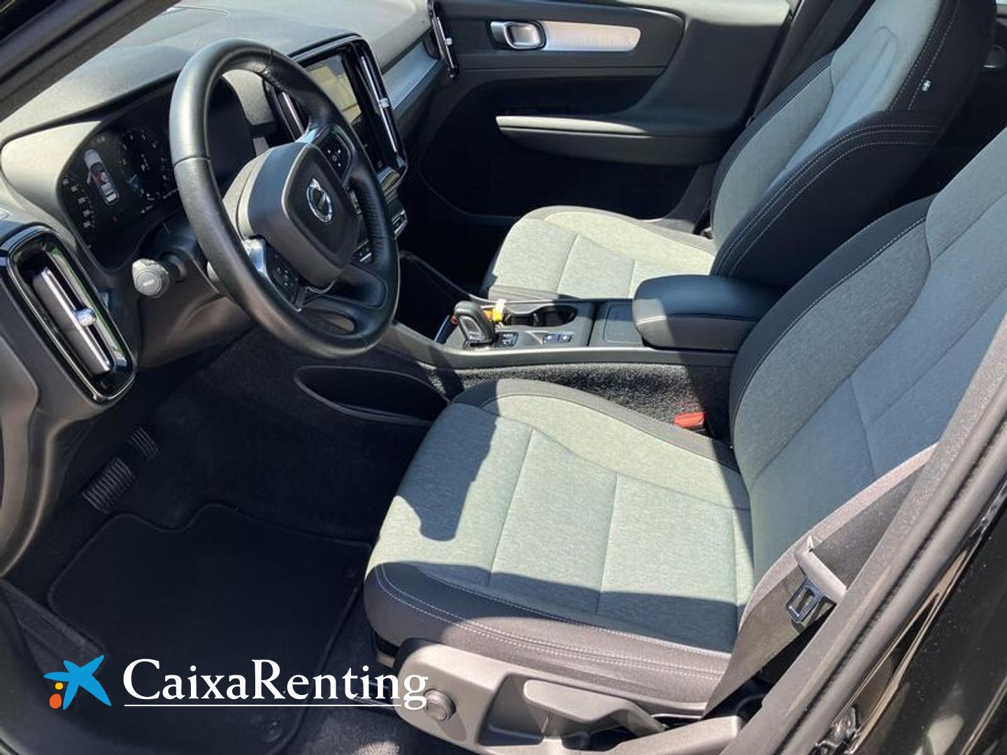Volvo XC40 T3 Momentum Auto 120 kW (163 CV)