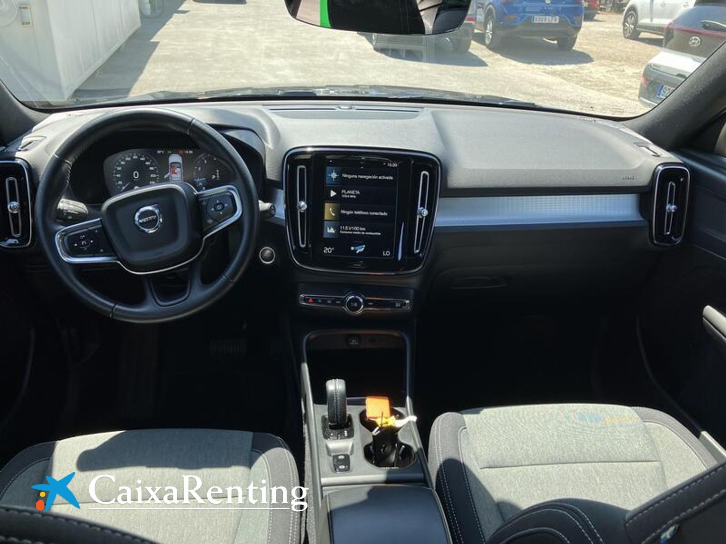 Volvo XC40 T3 Momentum Auto 120 kW (163 CV)