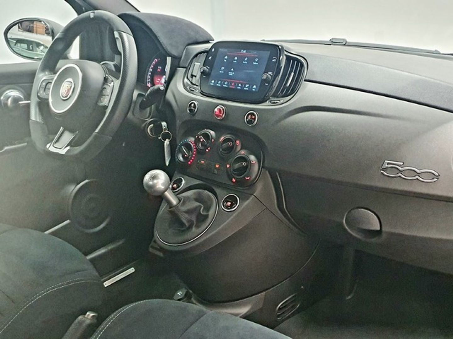 Abarth 500 1.4 16v T-Jet 695 132 kW (180 CV)