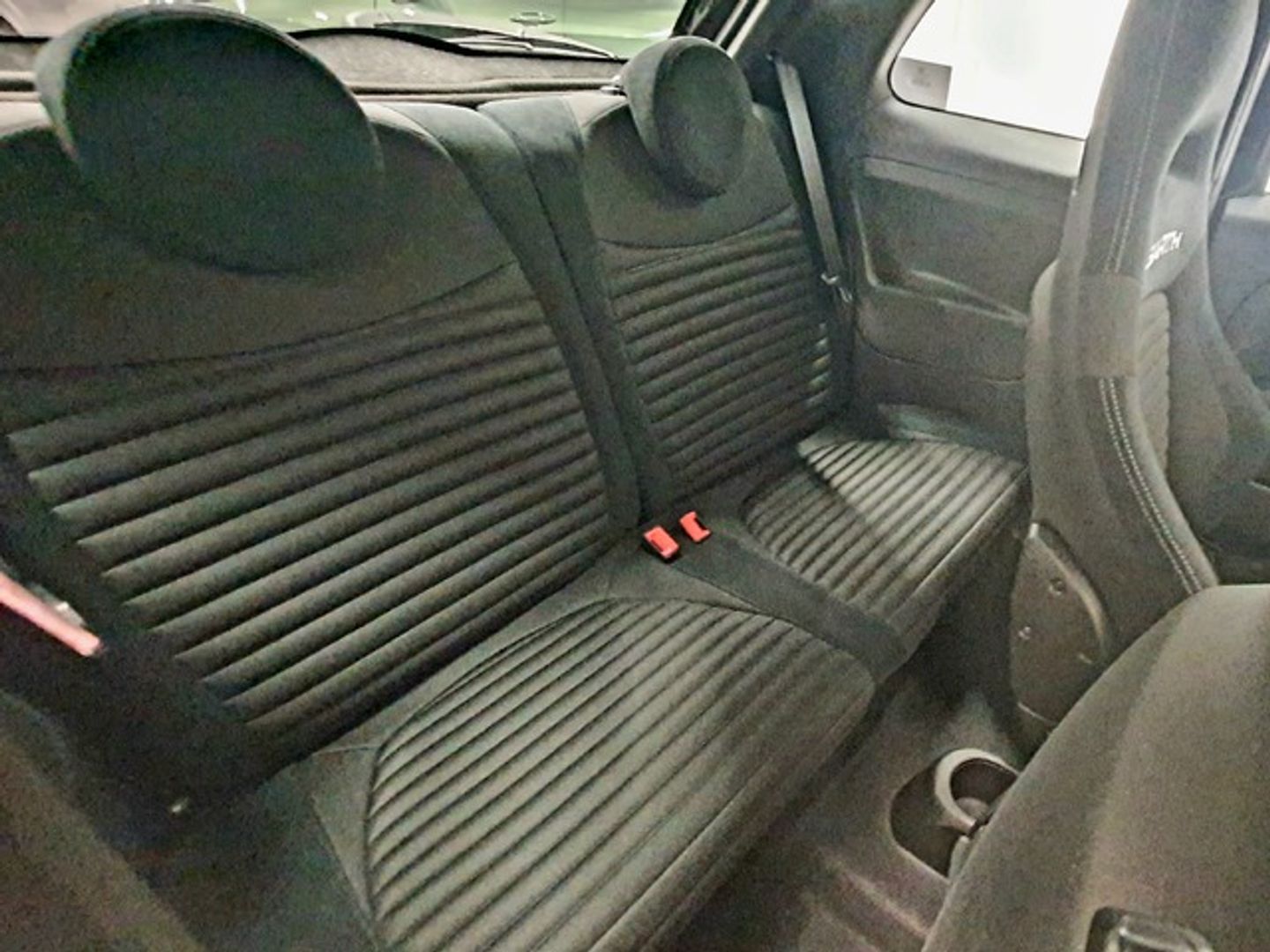 Abarth 500 1.4 16v T-Jet 695 132 kW (180 CV)
