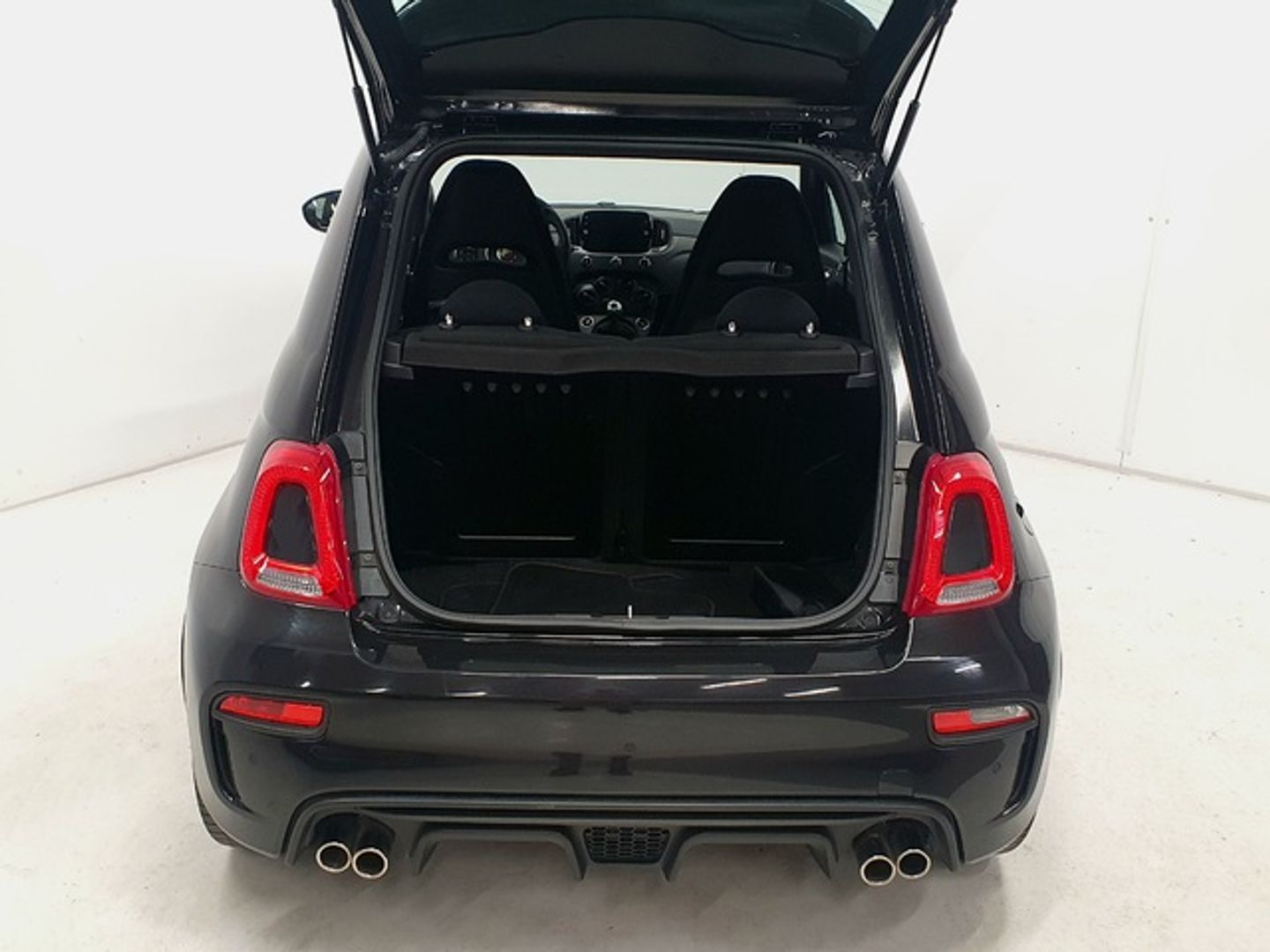 Abarth 500 1.4 16v T-Jet 695 132 kW (180 CV)