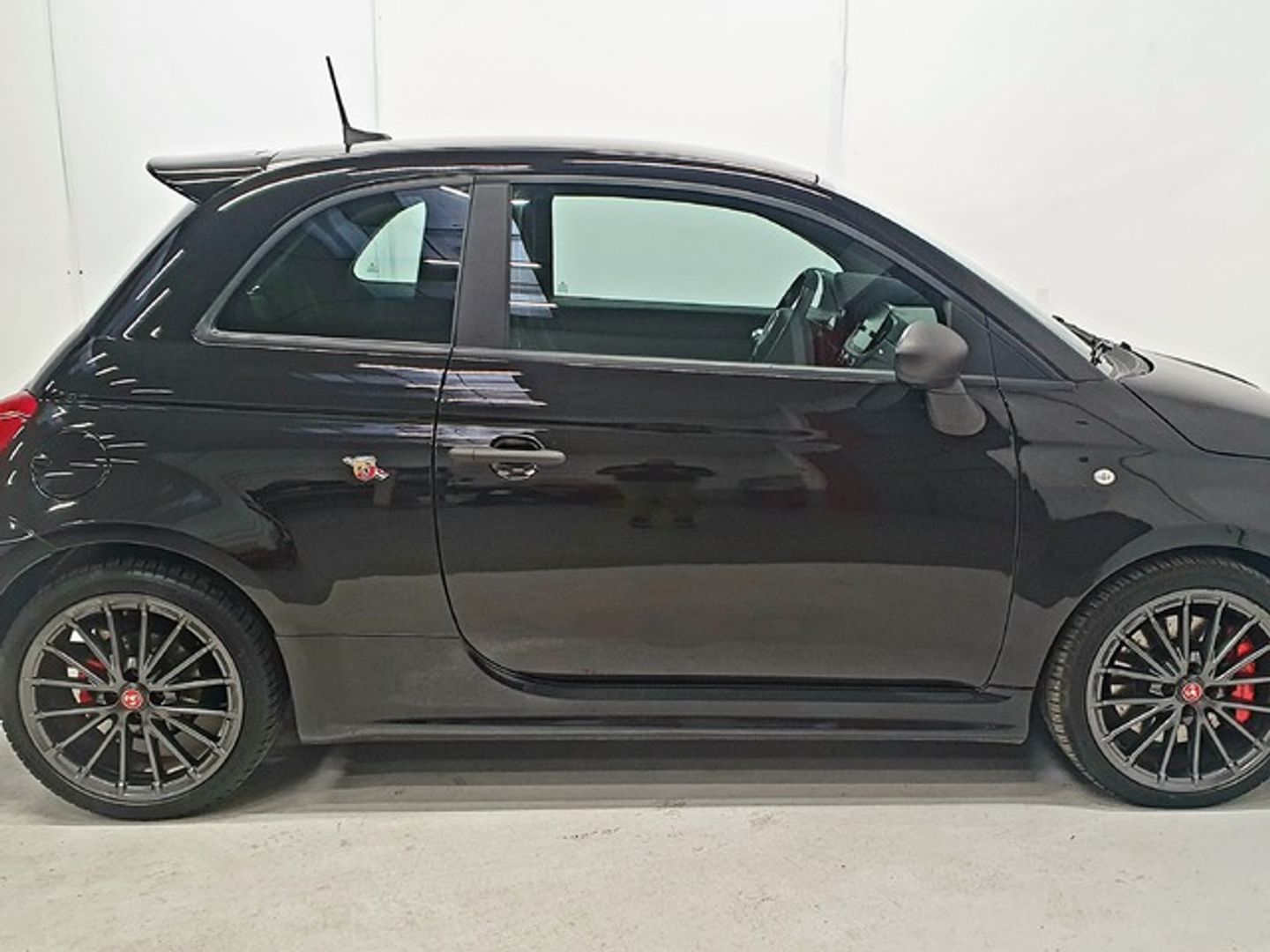 Abarth 500 1.4 16v T-Jet 695 132 kW (180 CV)