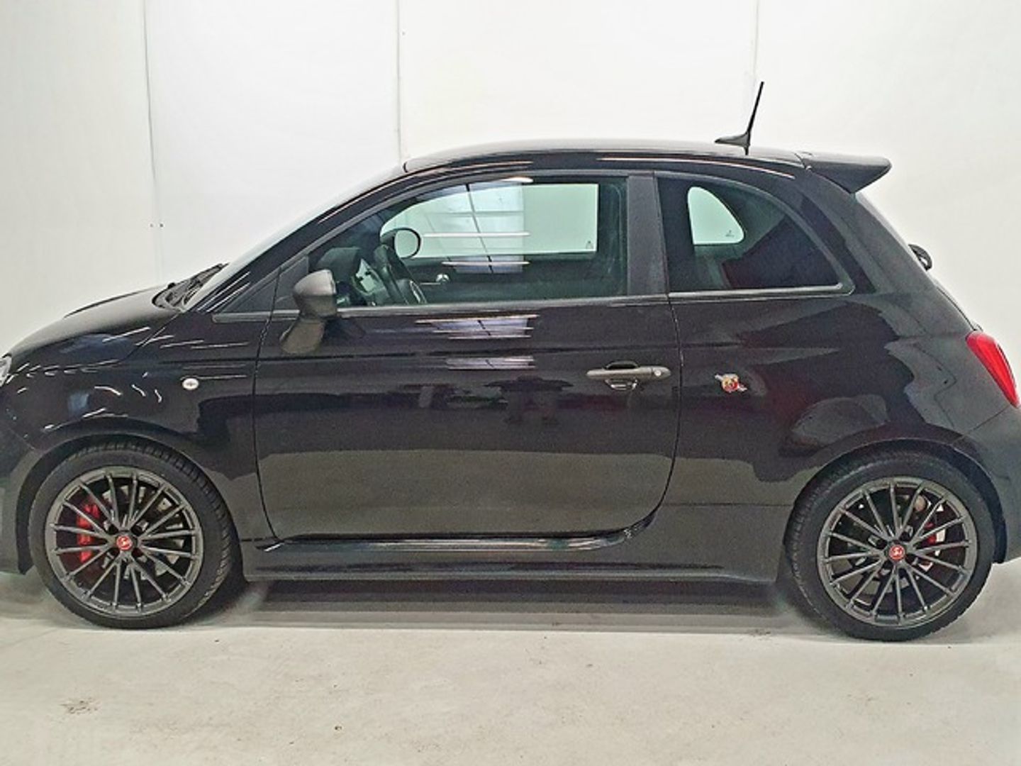 Abarth 500 1.4 16v T-Jet 695 132 kW (180 CV)