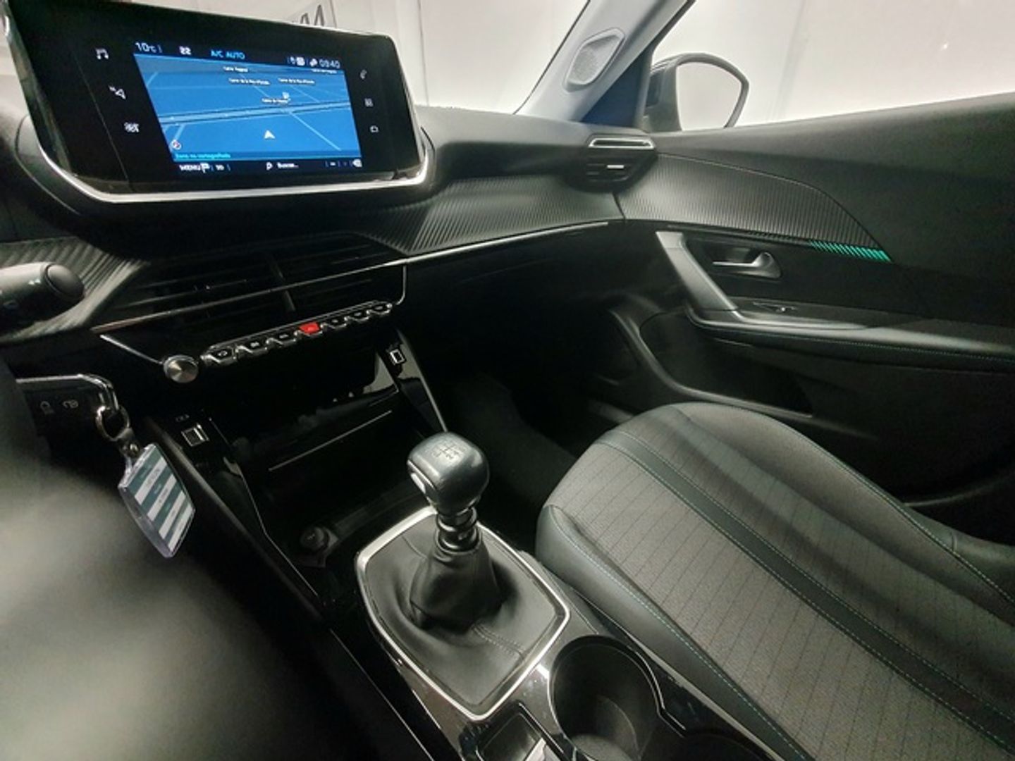 Peugeot 2008 PureTech 100 S&S Allure 75 kW (100 CV)