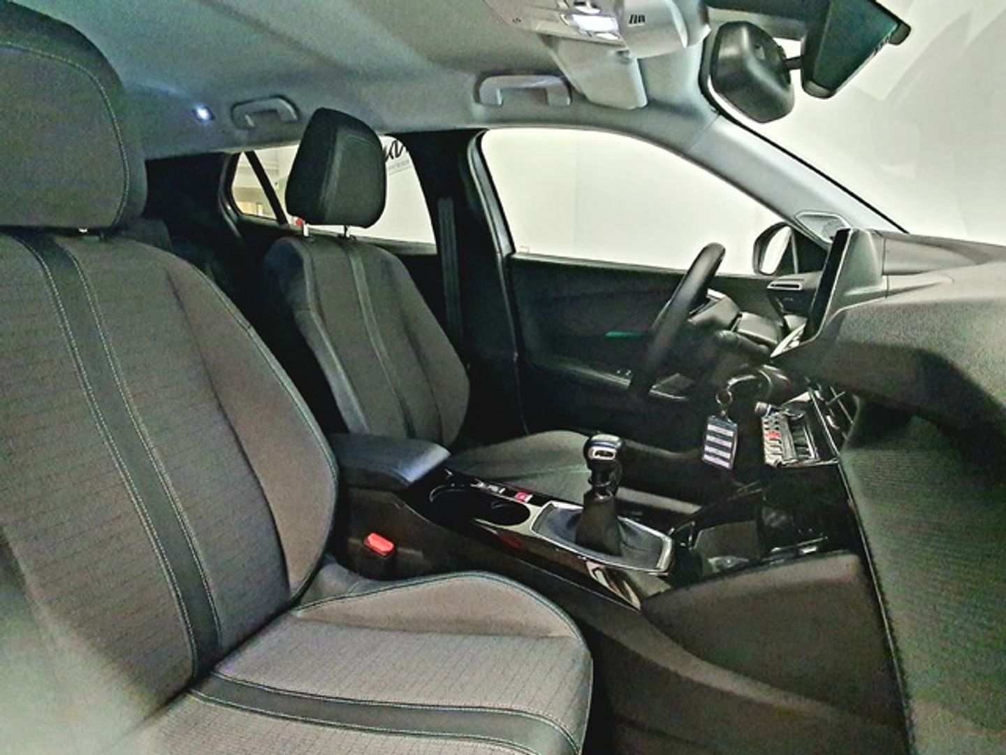 Peugeot 2008 PureTech 100 S&S Allure 75 kW (100 CV)
