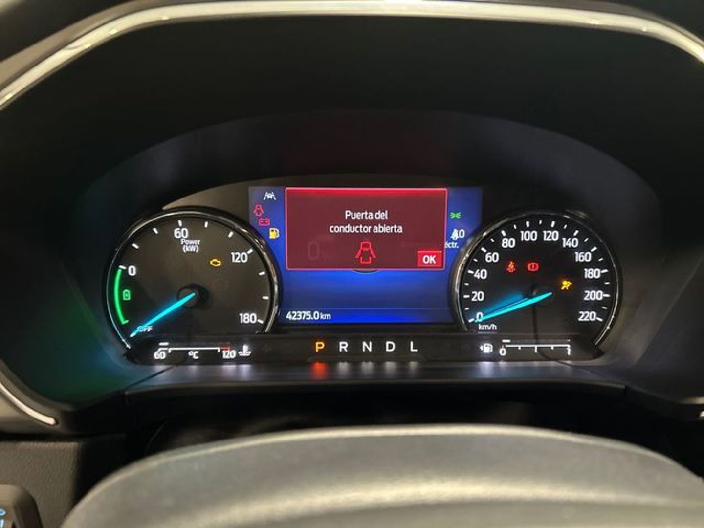 Ford Kuga 2.5 Duratec FHEV Titanium Auto 140 kW (190 CV)