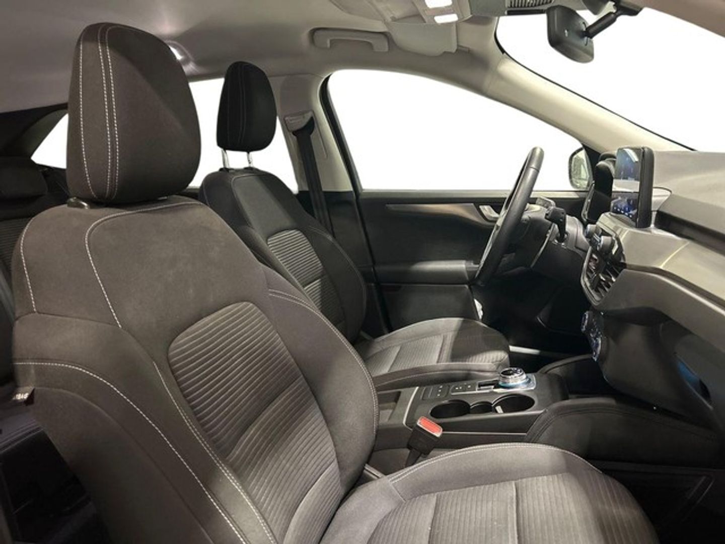 Ford Kuga 2.5 Duratec FHEV Titanium Auto 140 kW (190 CV)