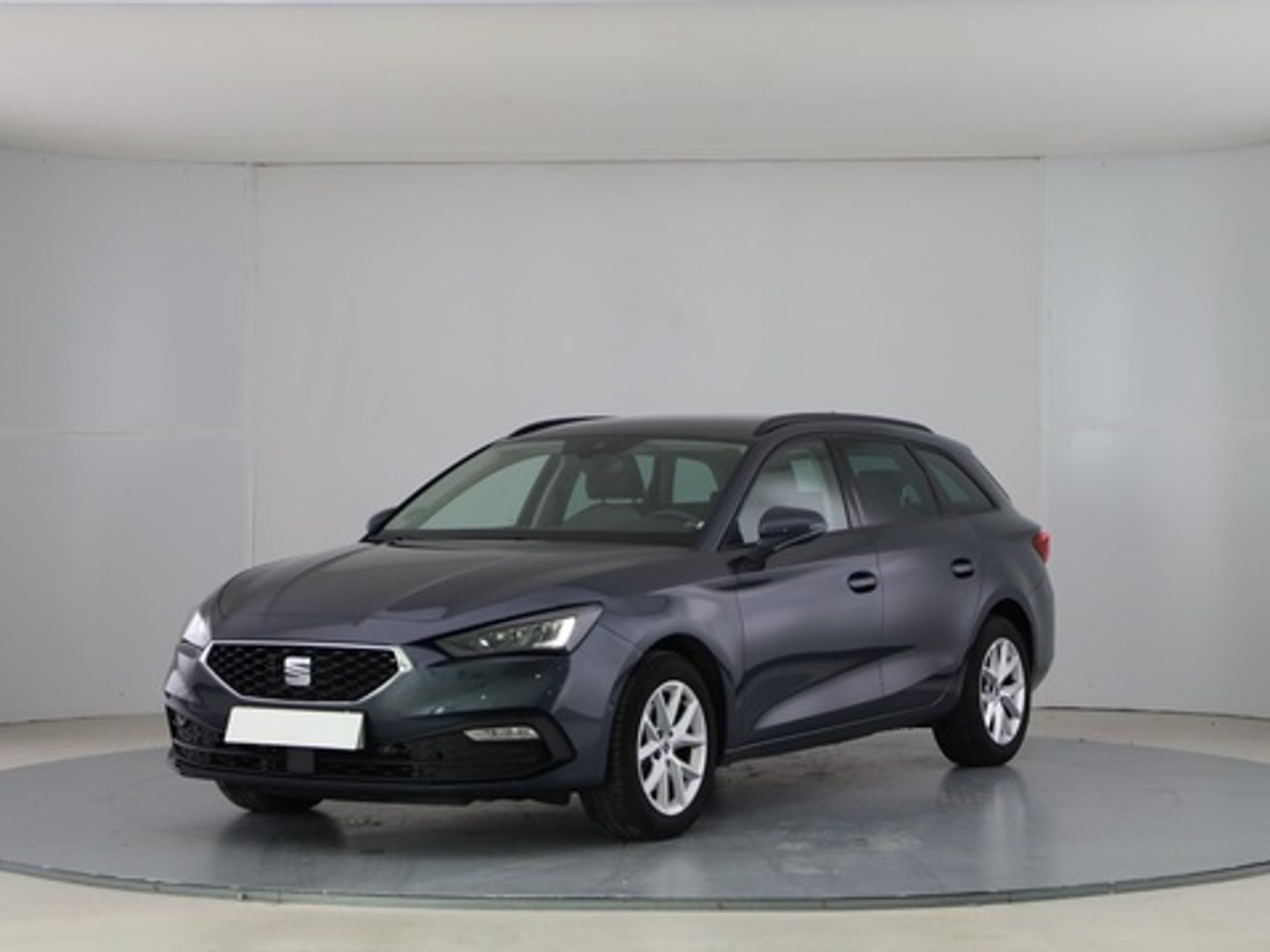 SEAT Leon ST 1.5 TSI S&S Style XL 96 kW (130 CV) Gris Familiar