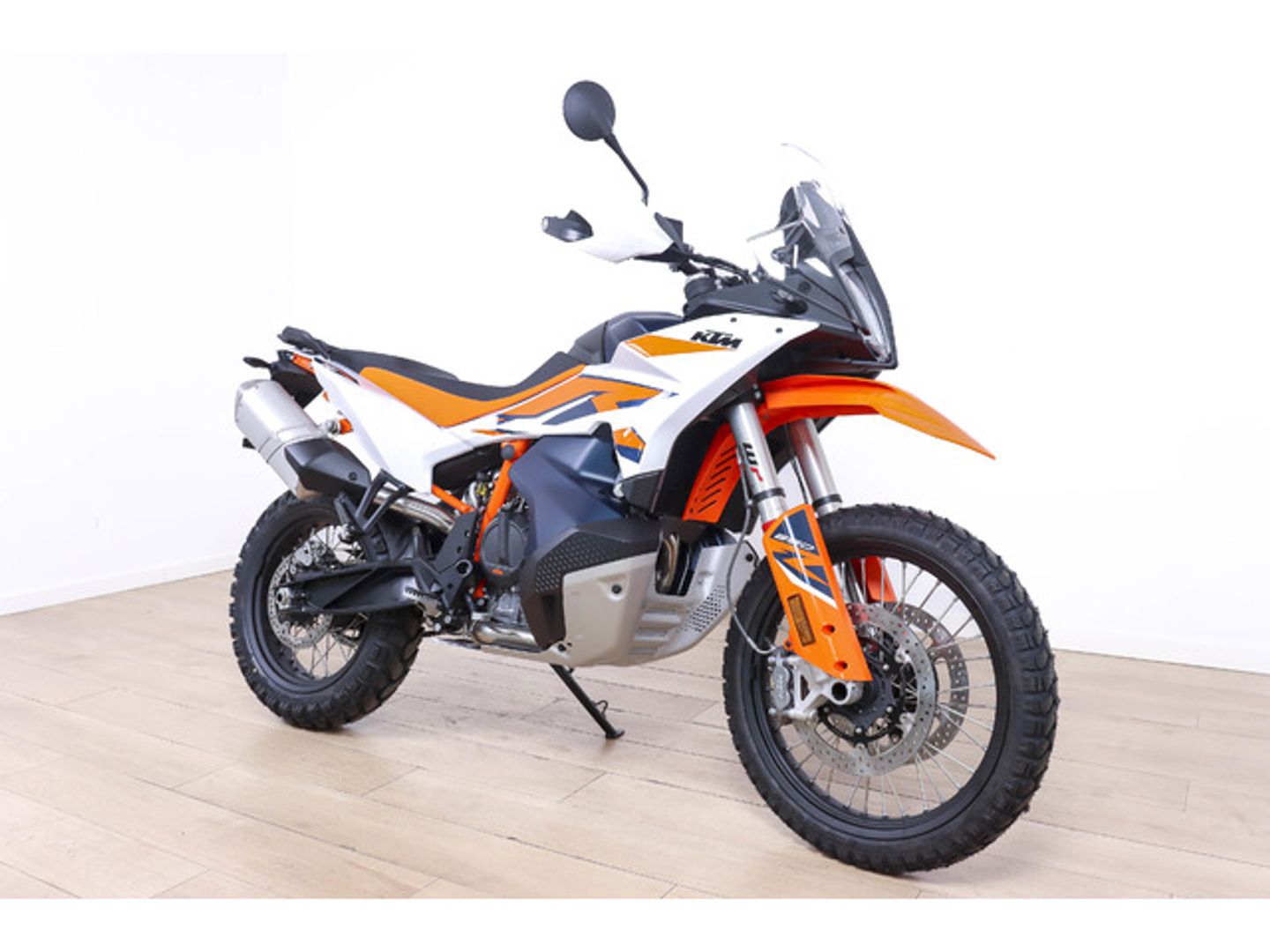 KTM Adventure R 890