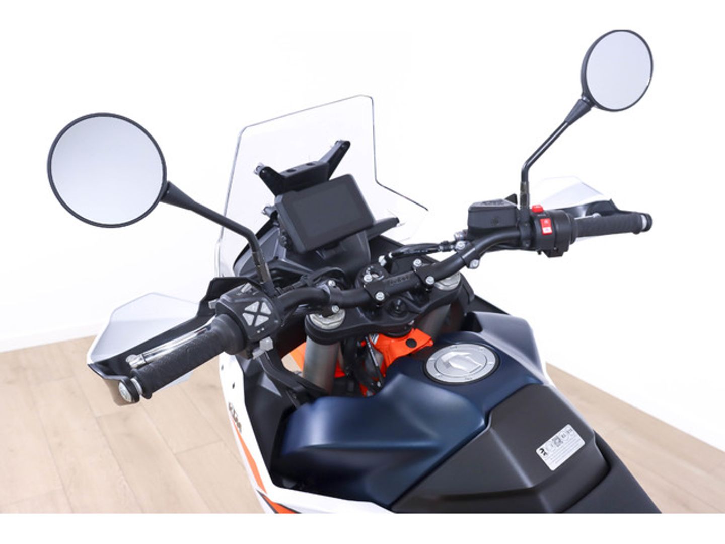 KTM Adventure R 890