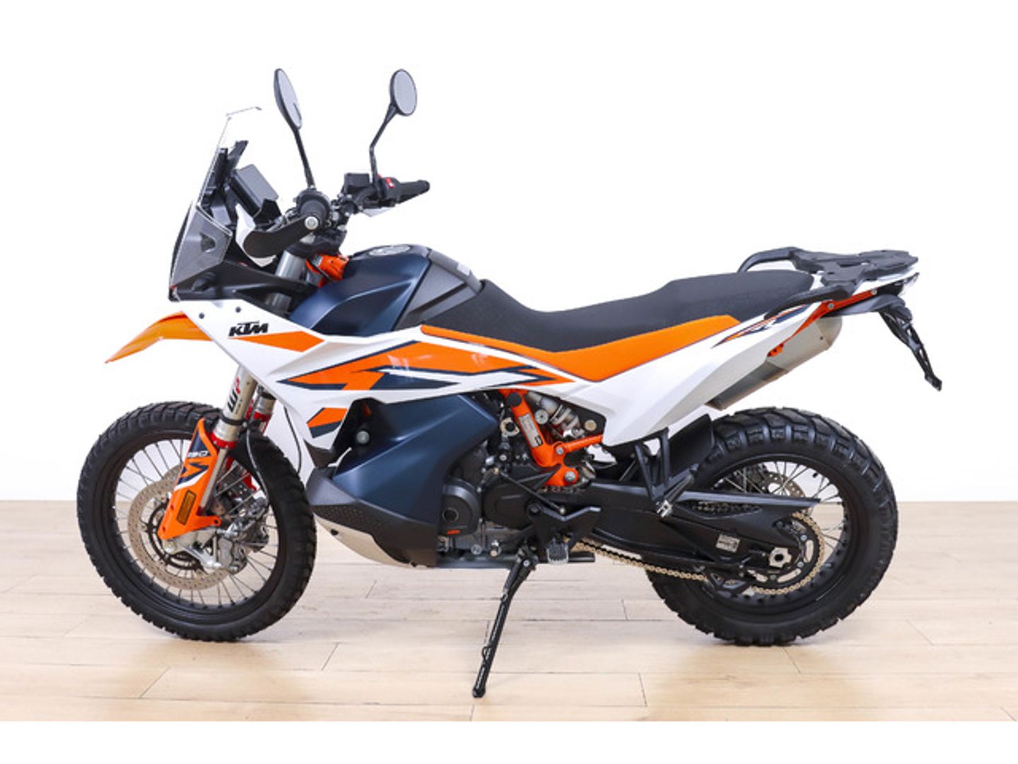 KTM Adventure R 890