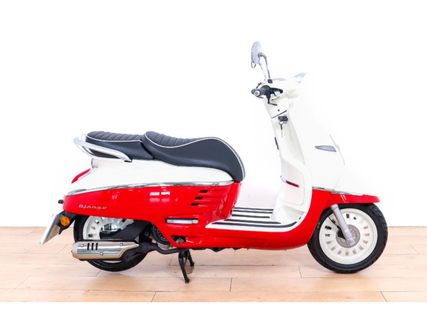 Peugeot DJANGO 125 Blanco Motorcycle