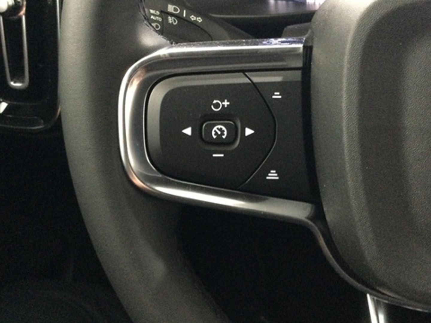 Volvo XC40 T4 PHEV Recharge Core Auto 155 kW (211 CV)