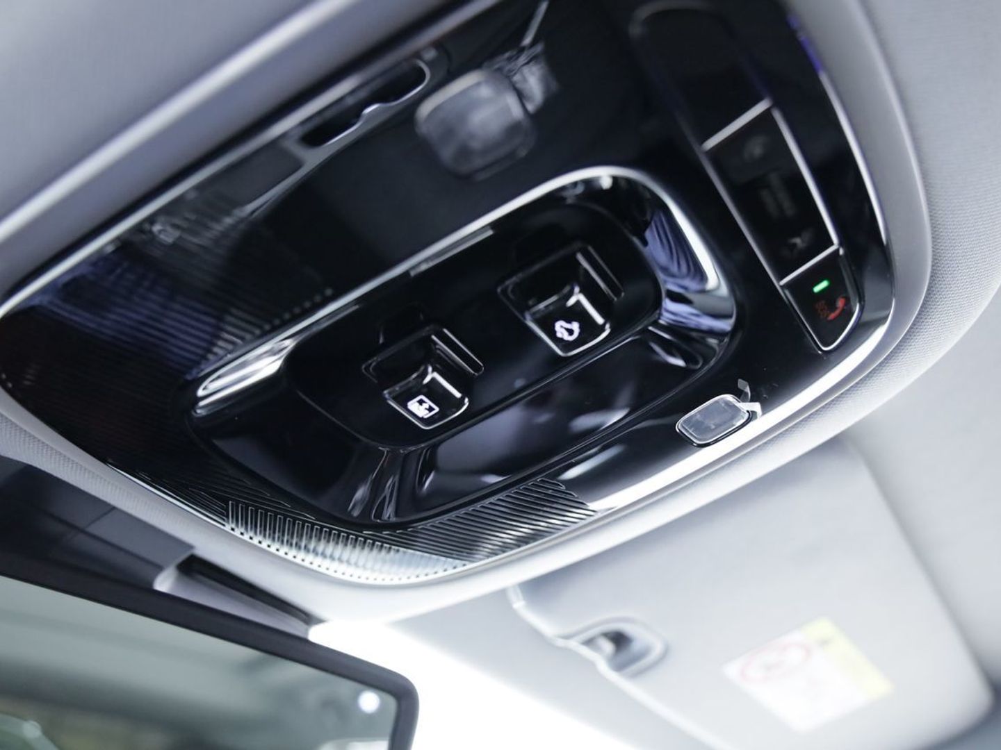 Ebro S800 1.6 TGDI Luxury DCT 108 kW (147 CV)