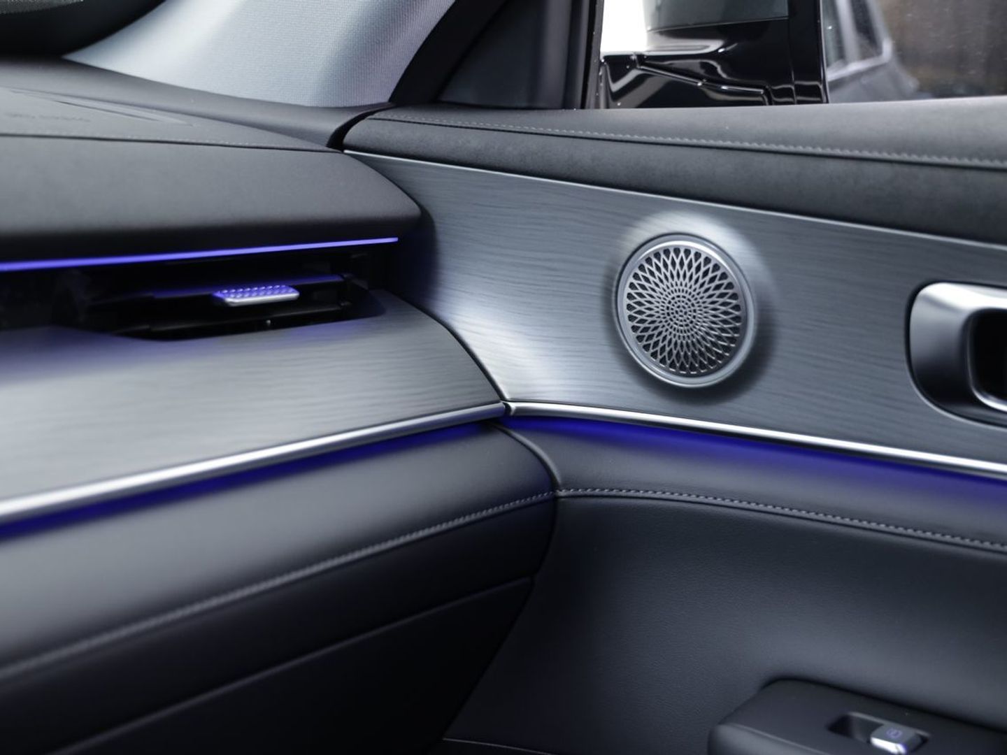 Ebro S800 1.6 TGDI Luxury DCT 108 kW (147 CV)