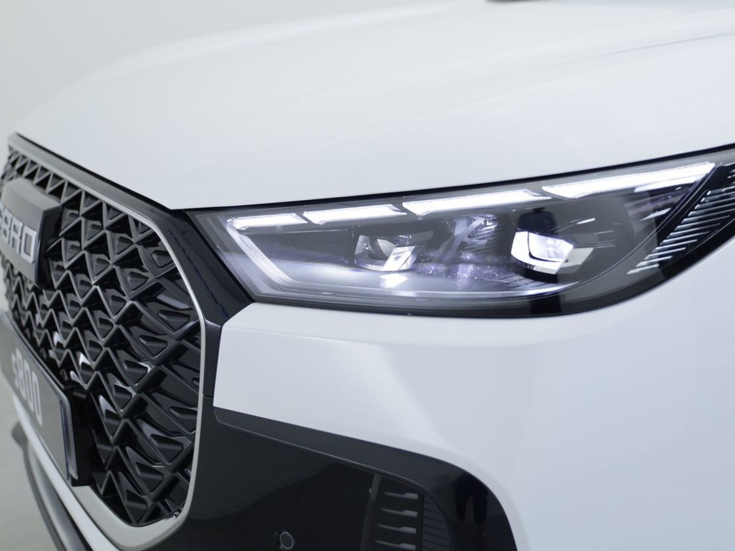 Ebro S800 1.6 TGDI Luxury DCT 108 kW (147 CV)