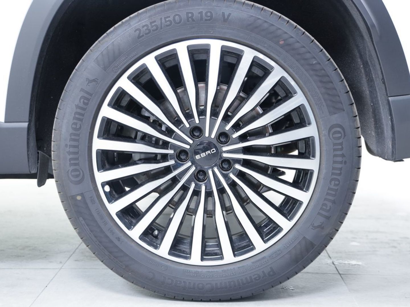 Ebro S800 1.6 TGDI Luxury DCT 108 kW (147 CV)