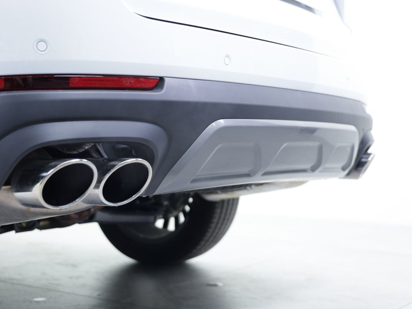 Ebro S800 1.6 TGDI Luxury DCT 108 kW (147 CV)