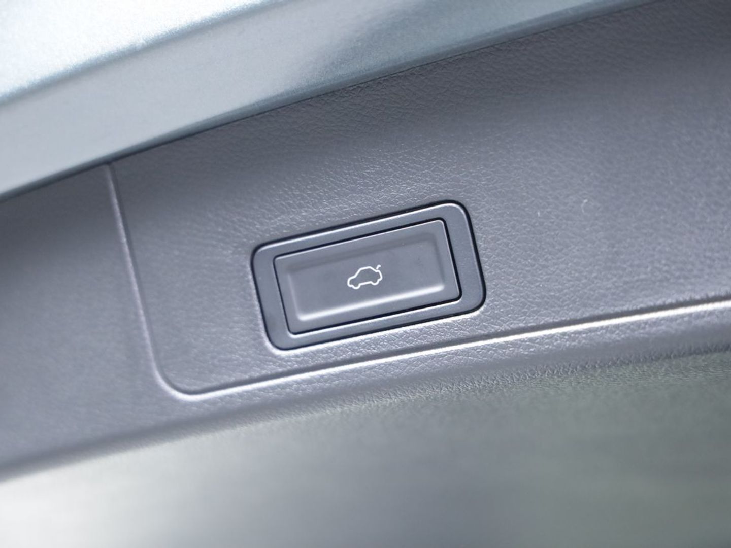 Ebro S800 1.6 TGDI Luxury DCT 108 kW (147 CV)