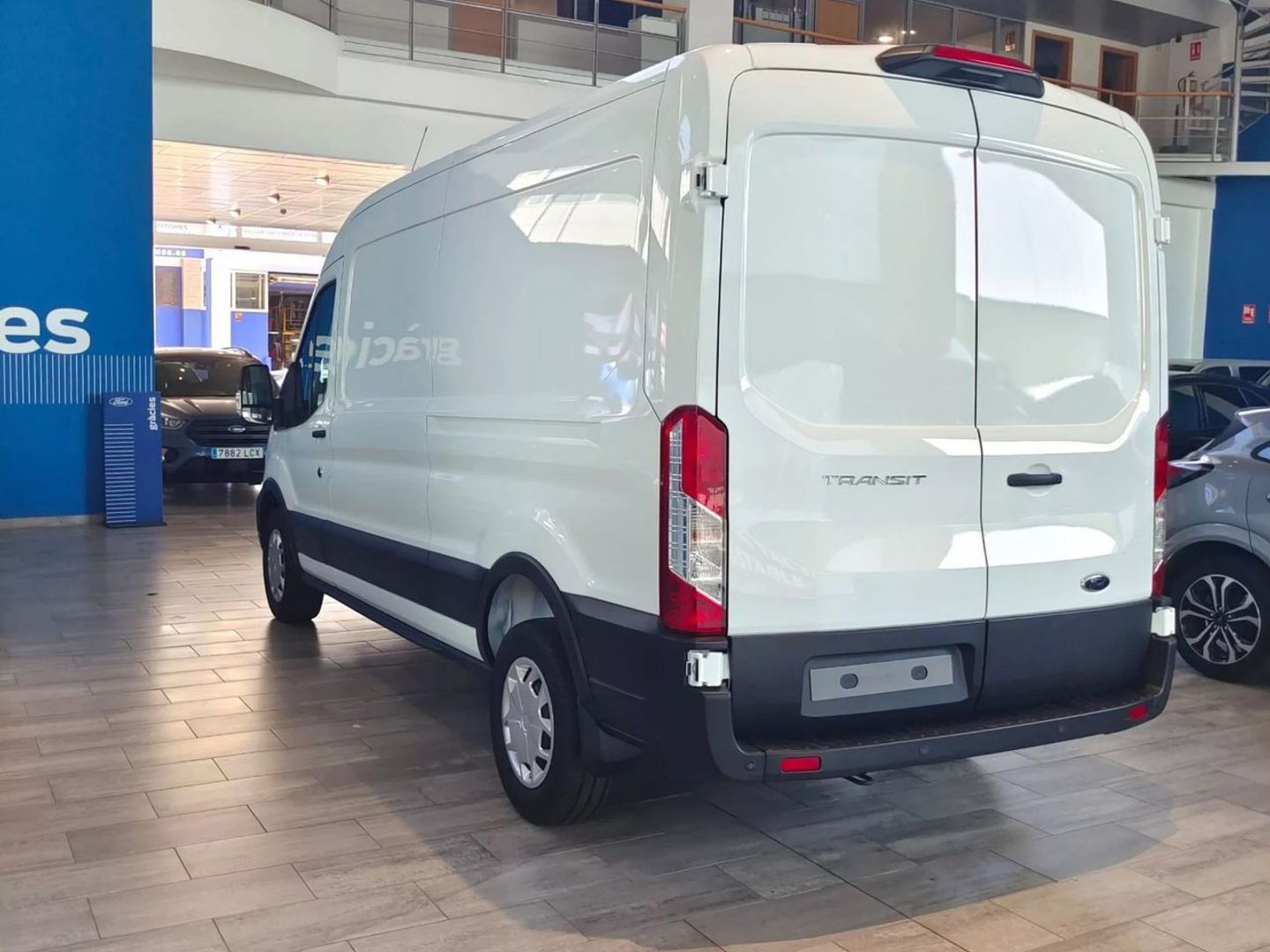 Ford Transit Furgon 350 L3H2 Trend 96 kW (130 CV)