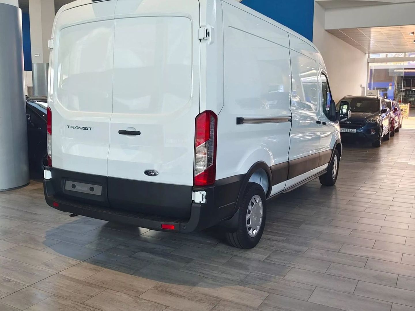 Ford Transit Furgon 350 L3H2 Trend 96 kW (130 CV)