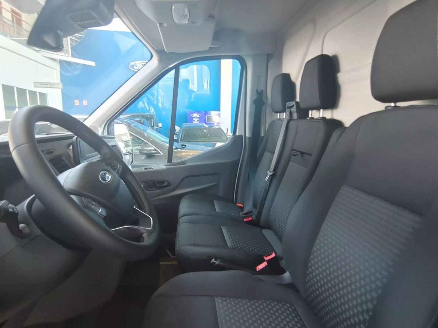 Ford Transit Furgon 350 L3H2 Trend 96 kW (130 CV)