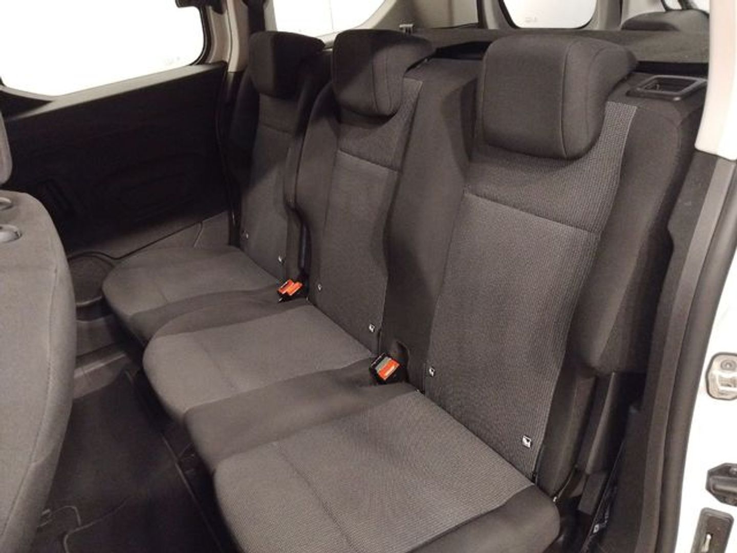 Peugeot Rifter Active Pack Business Standard BlueHDi 73 kW (100 CV)