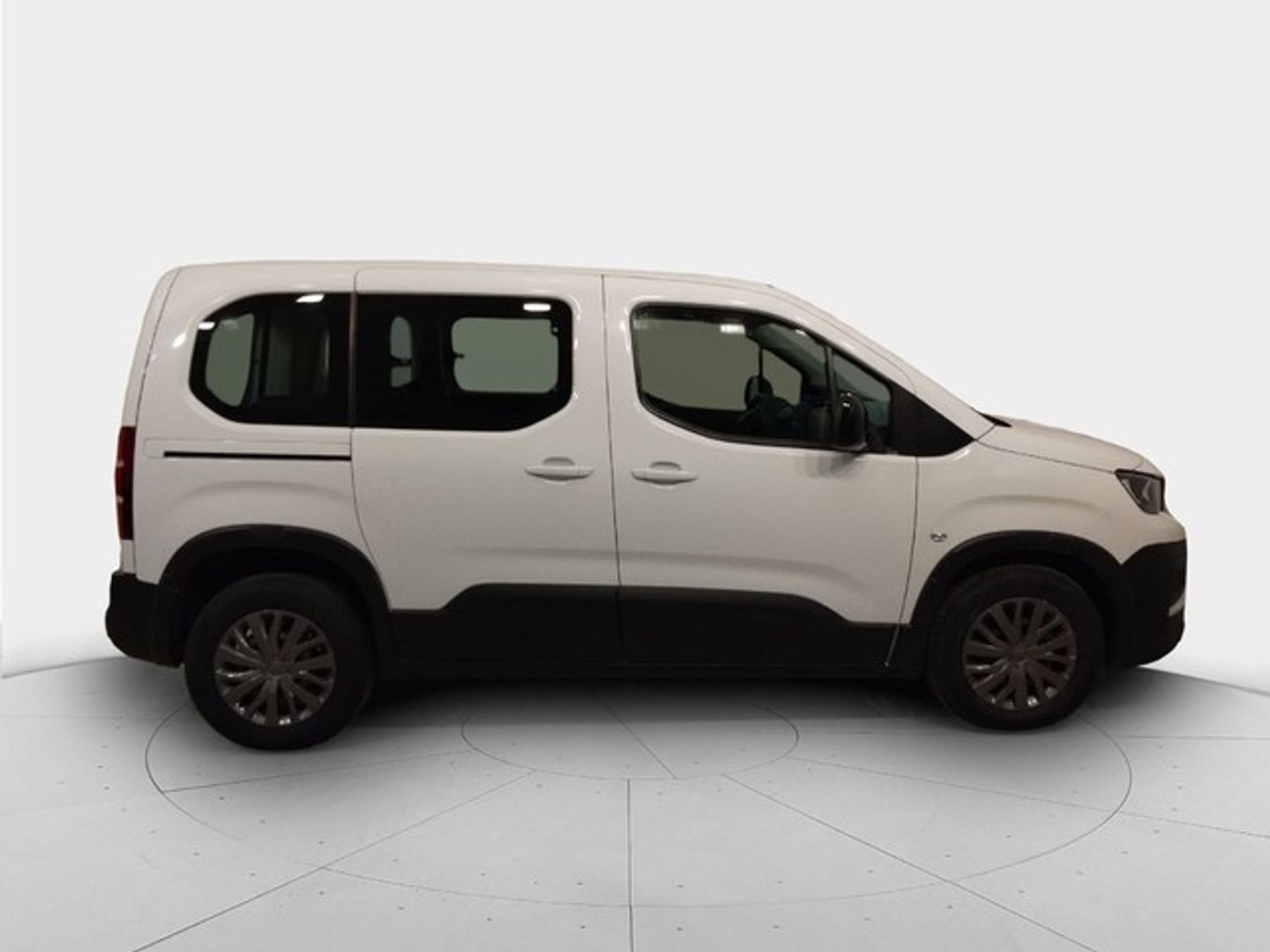 Peugeot Rifter Active Pack Business Standard BlueHDi 73 kW (100 CV)