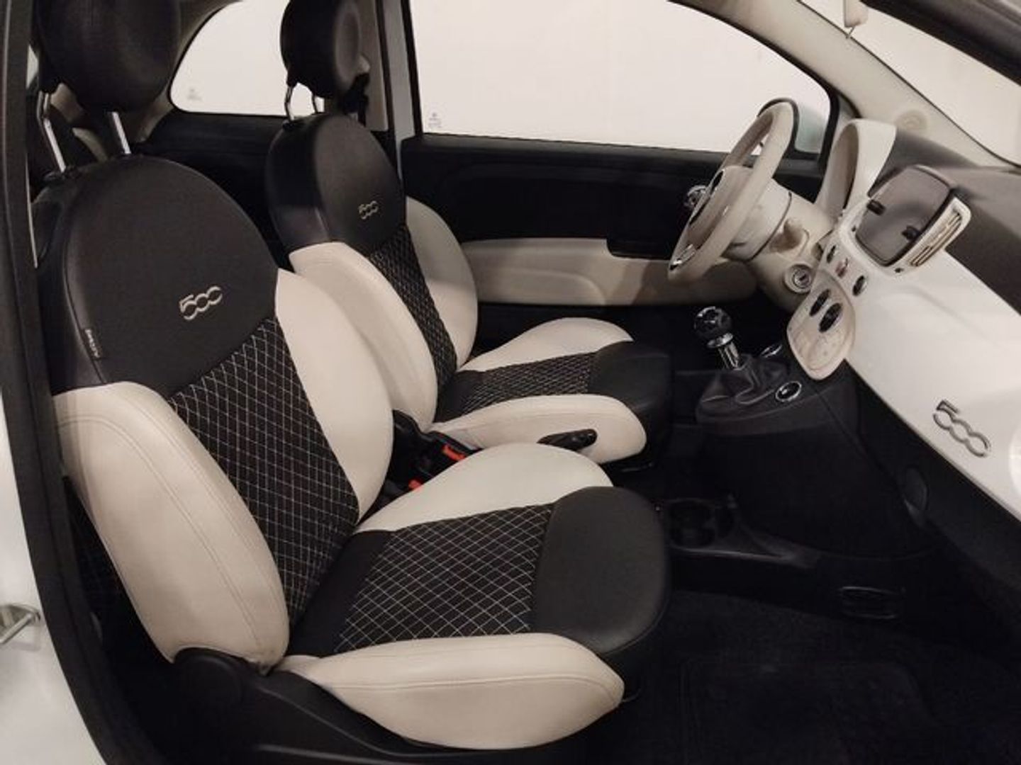 Fiat 500 1.0 Hybrid Dolcevita 51 kW (70 CV)