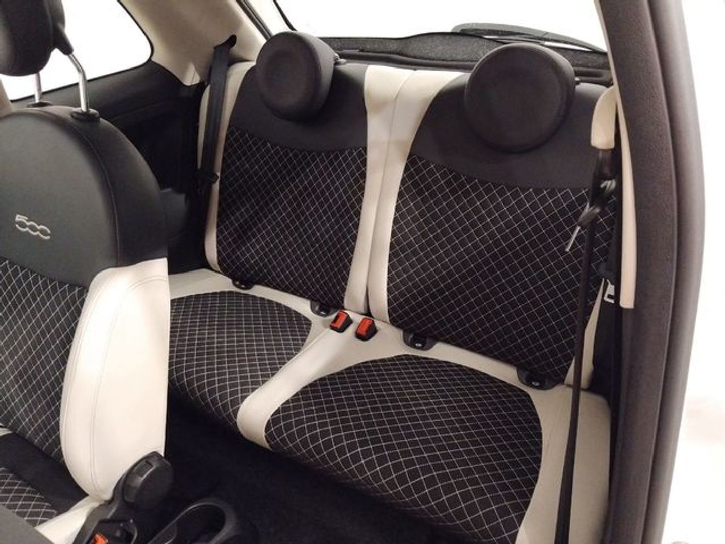 Fiat 500 1.0 Hybrid Dolcevita 51 kW (70 CV)
