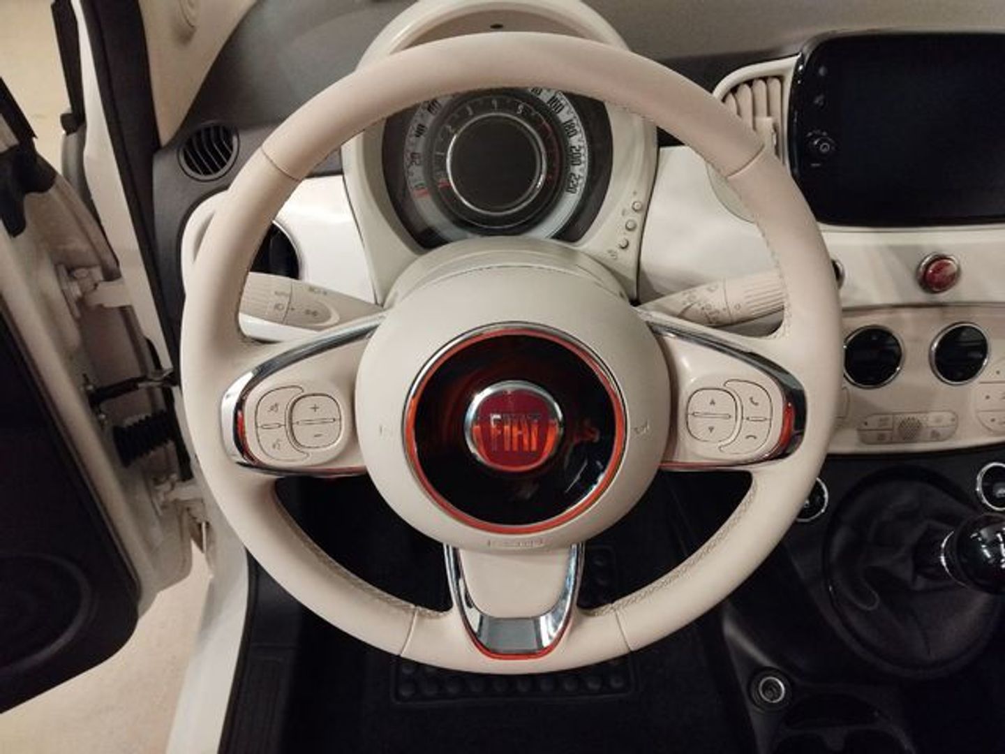 Fiat 500 1.0 Hybrid Dolcevita 51 kW (70 CV)
