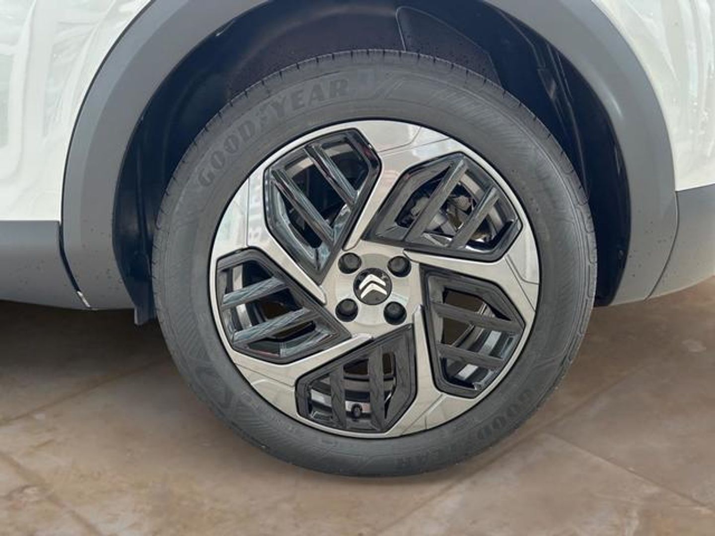 Citroen C4 Hybrid 136 Plus e-DCS6 100 kW (136 CV)