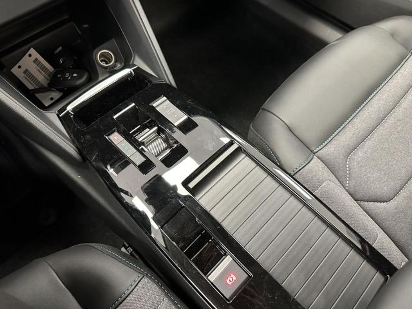 Citroen C4 Hybrid 136 Plus e-DCS6 100 kW (136 CV)