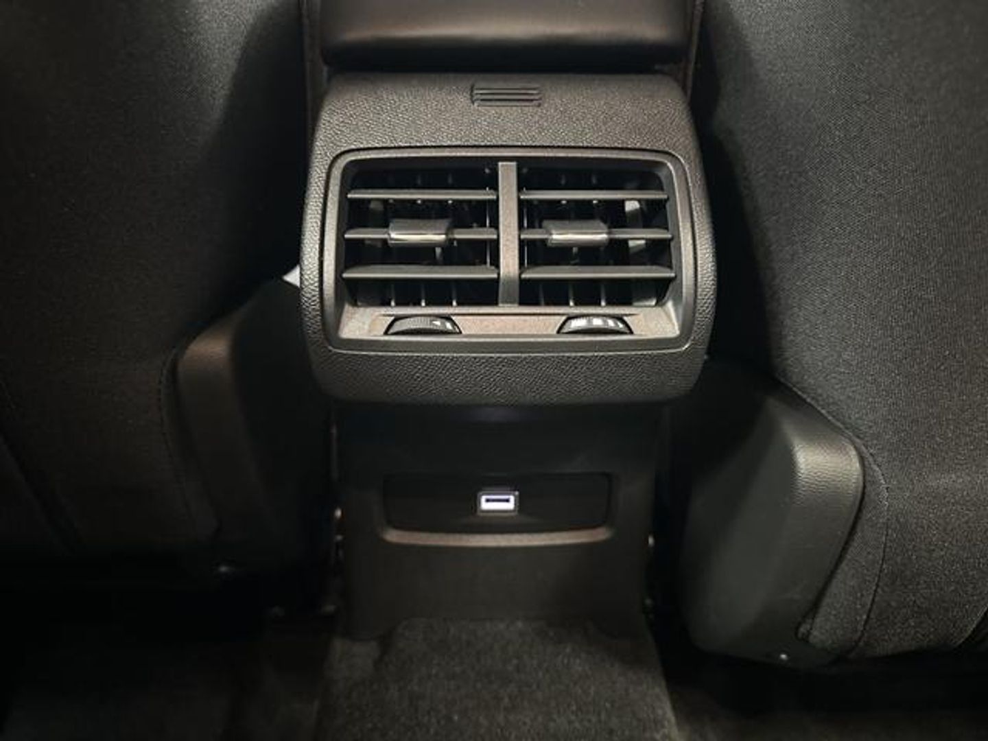 Citroen C4 Hybrid 136 Plus e-DCS6 100 kW (136 CV)