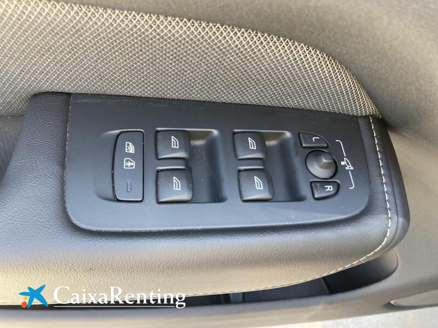 Volvo XC60 T6 Recharge Ultimate Dark AWD Auto 257 kW (350 CV)