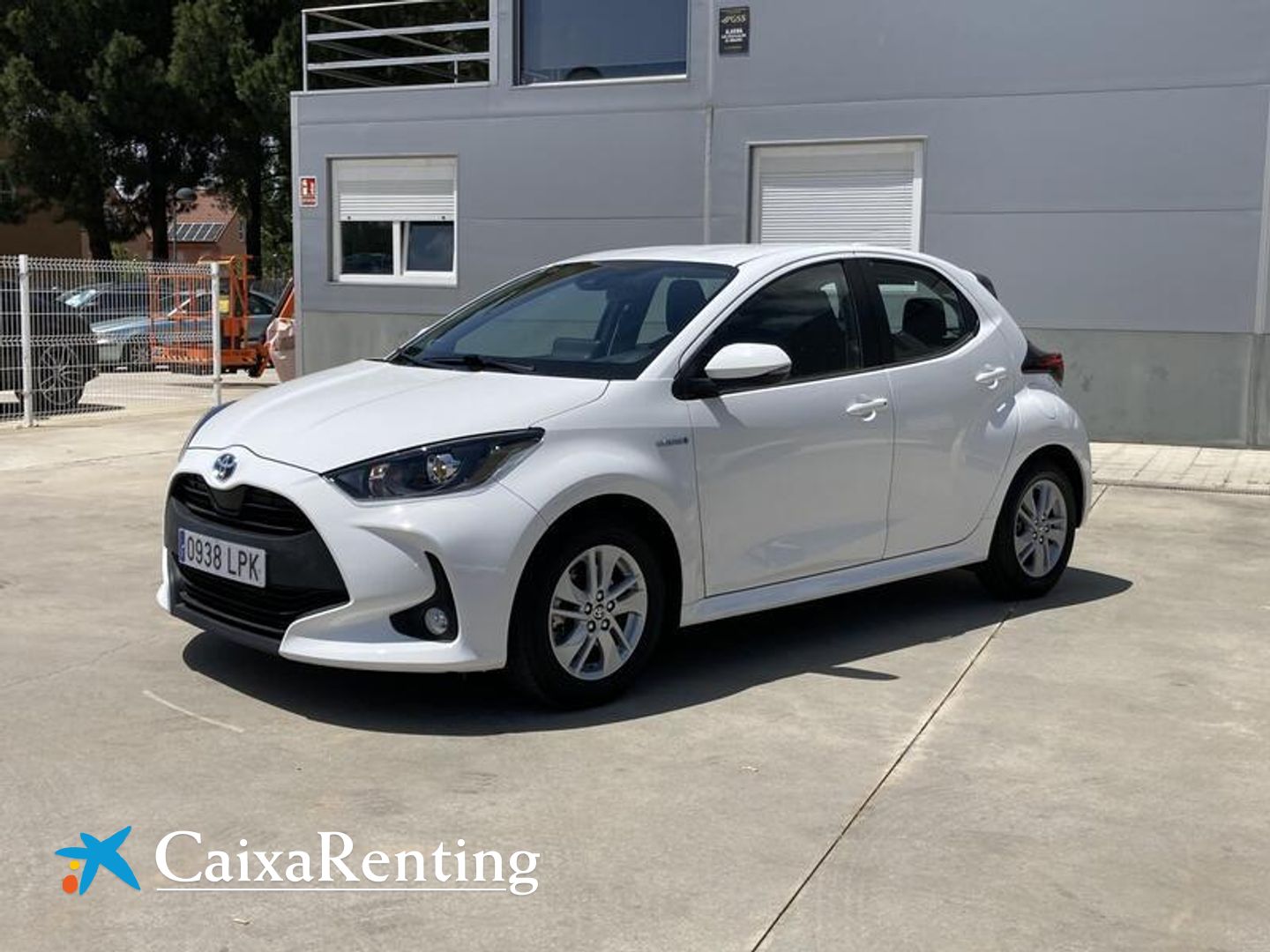 Toyota Yaris 120H Active Tech 85 kW (116 CV) Blanco Compact