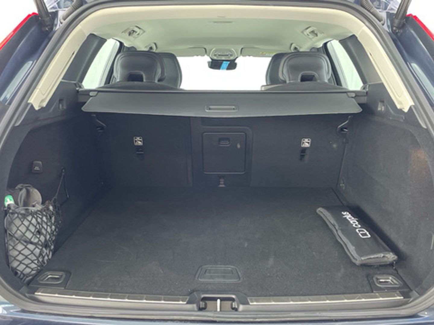 Volvo XC60 B4 D Momentum Pro Auto 145 kW (197 CV)