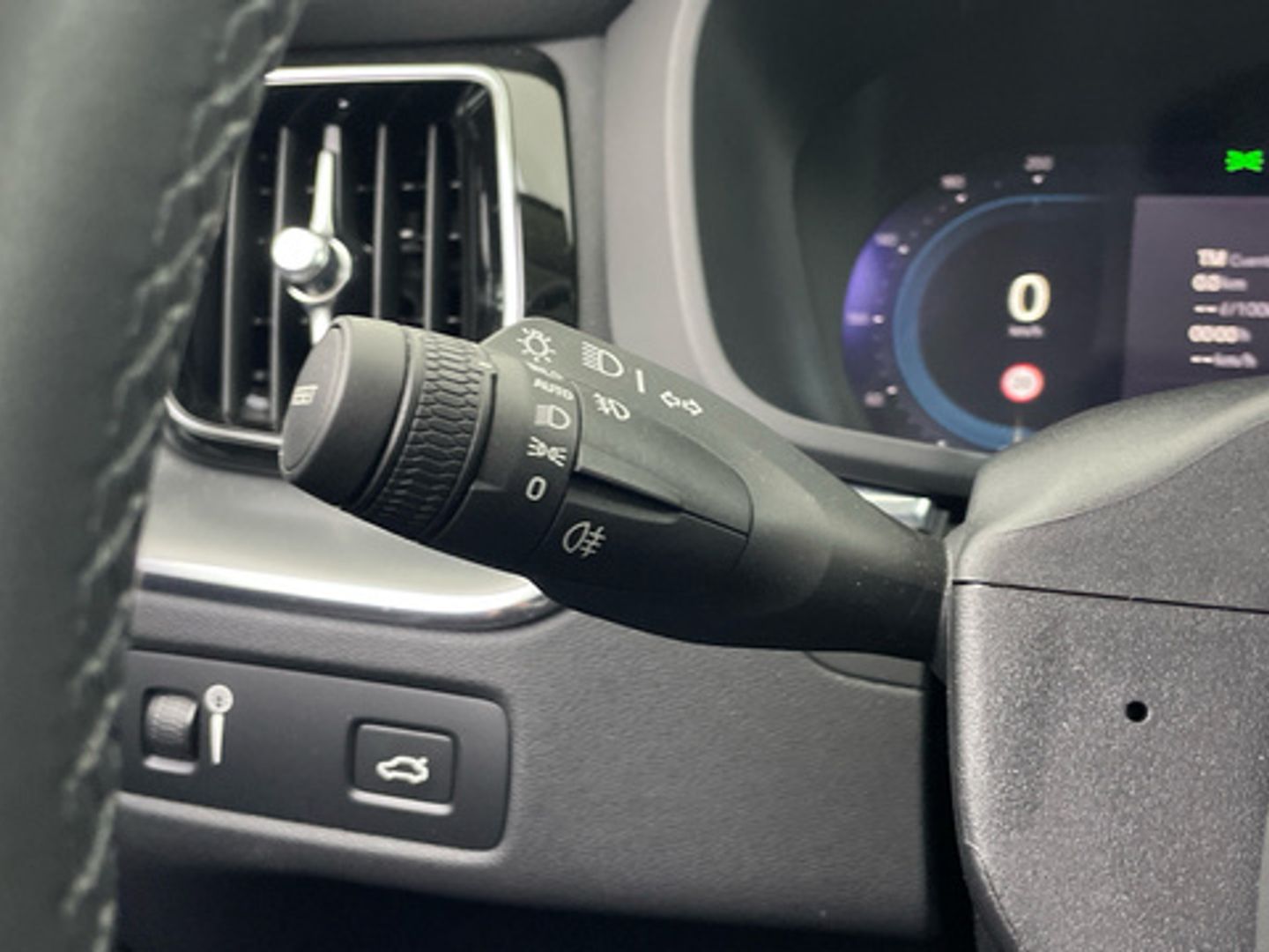 Volvo XC60 B4 D Momentum Pro Auto 145 kW (197 CV)