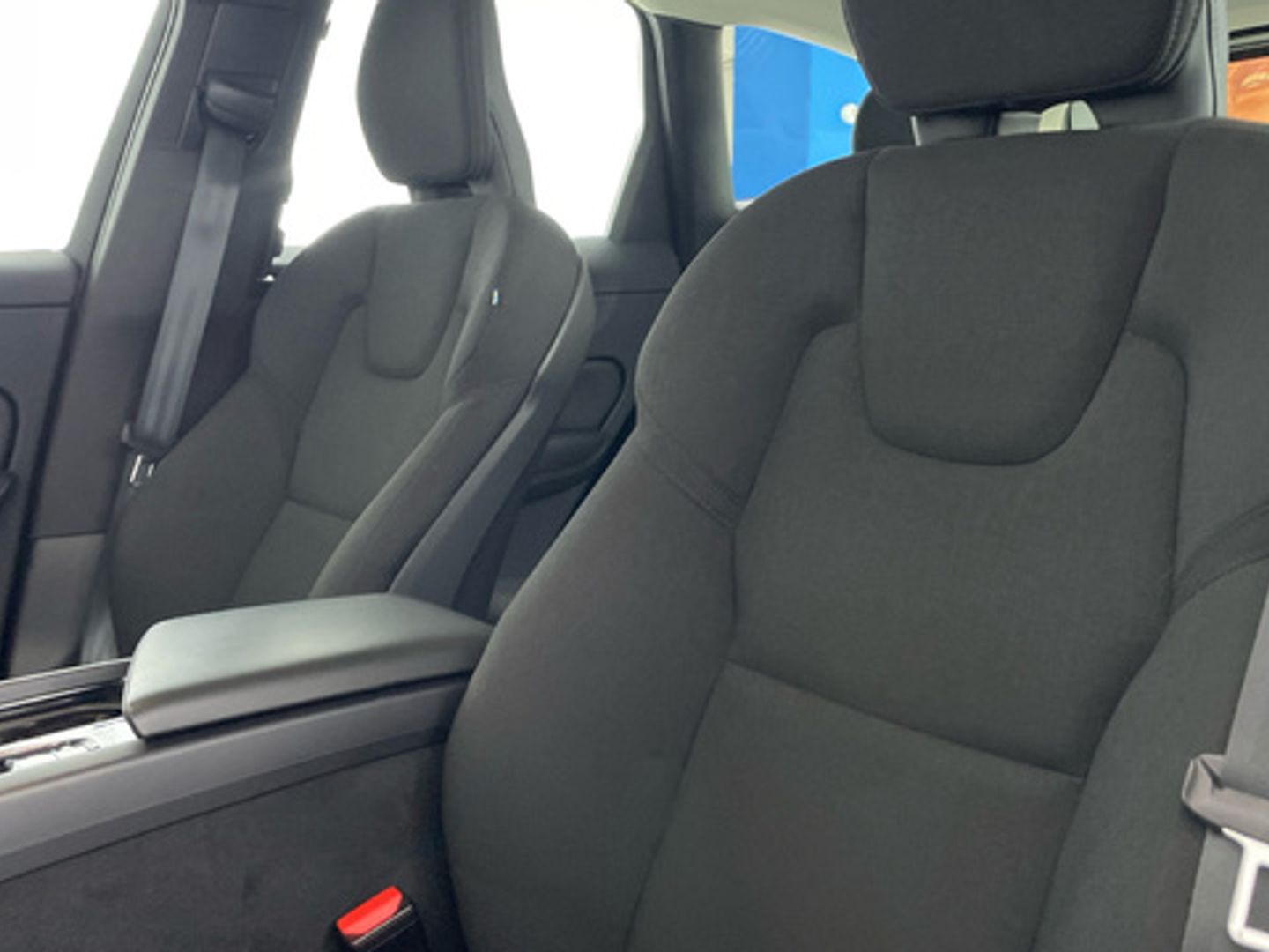 Volvo XC60 B4 D Momentum Pro Auto 145 kW (197 CV)
