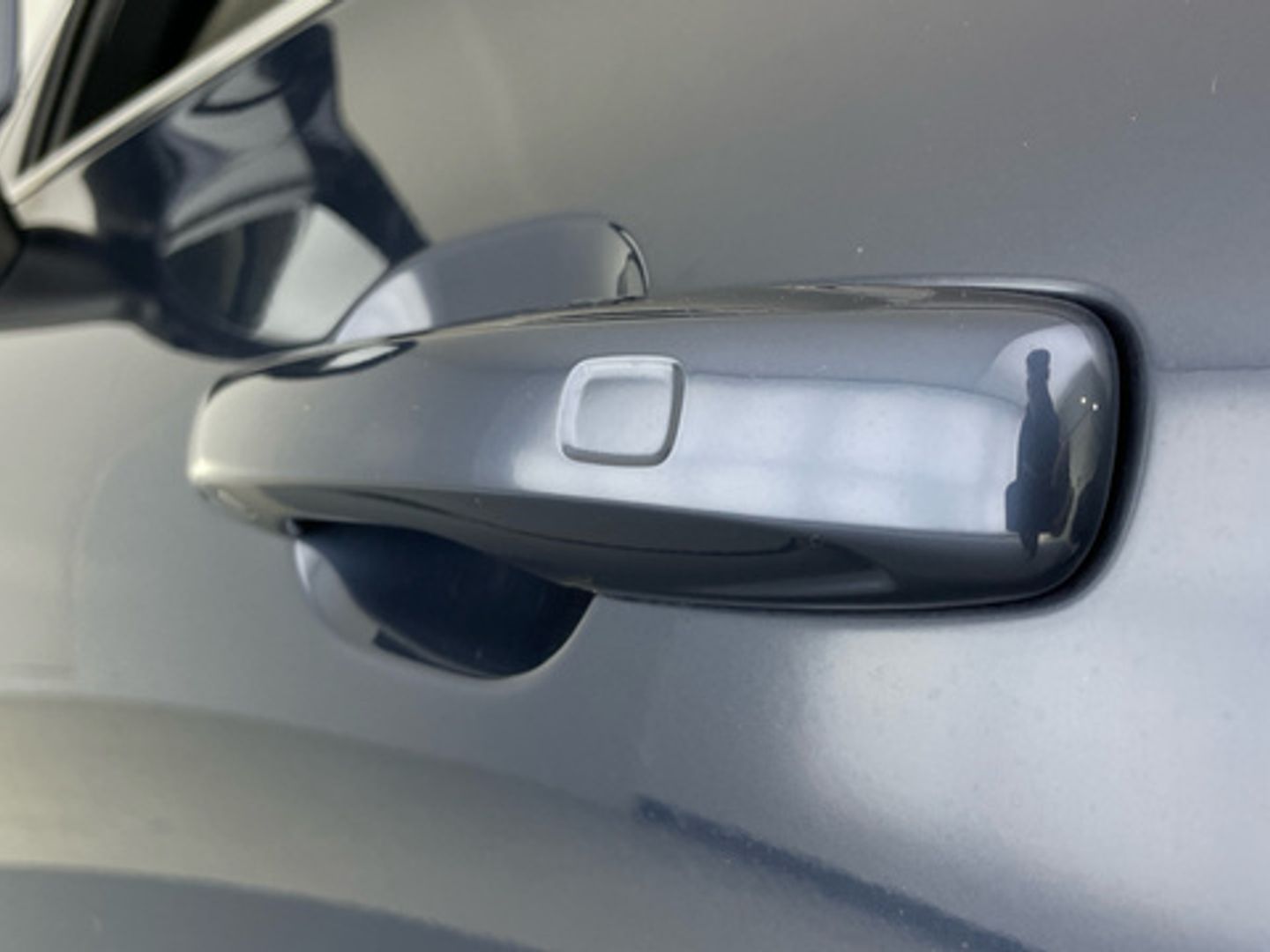 Volvo XC60 B4 D Momentum Pro Auto 145 kW (197 CV)