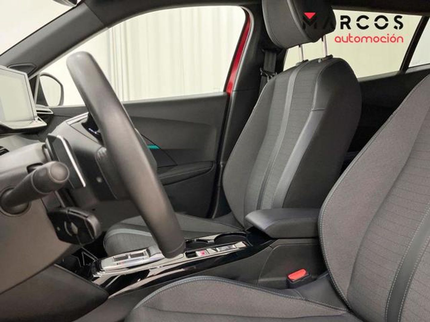 Peugeot 2008 PureTech 130 S&S Allure EAT8 96 kW (130 CV)