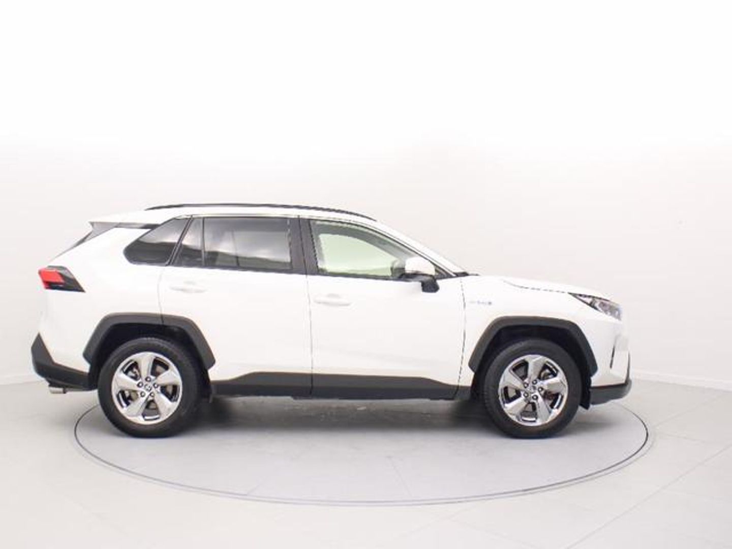 Toyota Rav4 2.5l hybrid Advance 4WD 163 kW (222 CV)