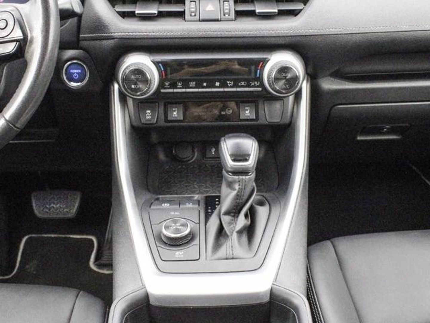 Toyota Rav4 2.5l hybrid Advance 4WD 163 kW (222 CV)