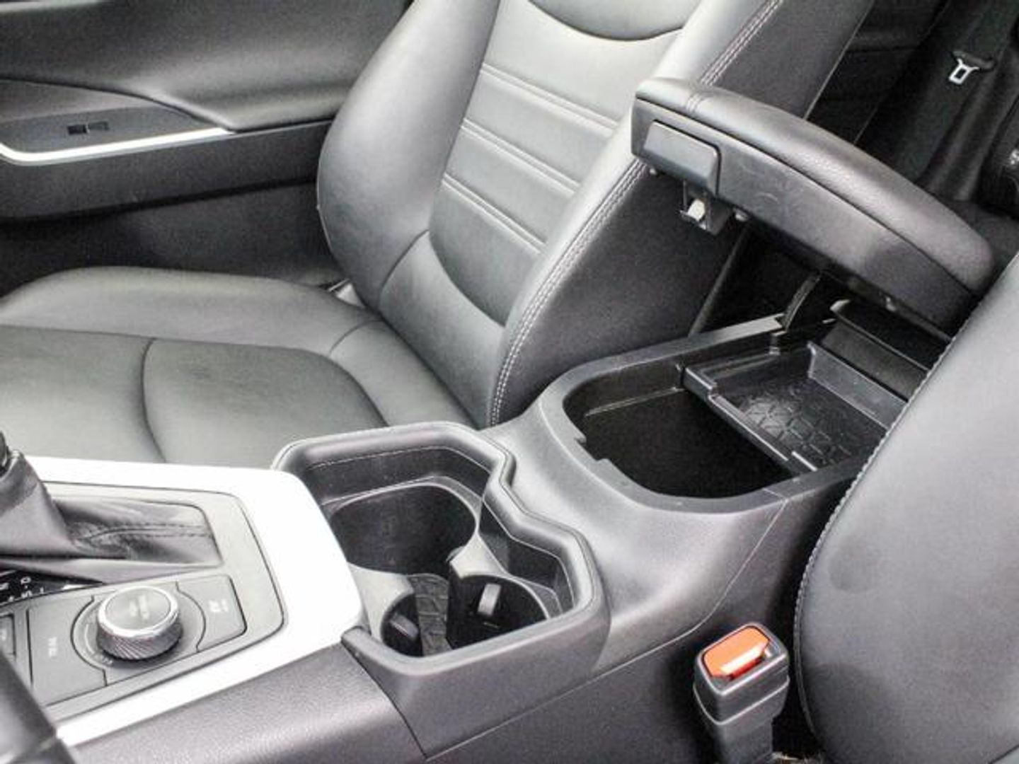 Toyota Rav4 2.5l hybrid Advance 4WD 163 kW (222 CV)