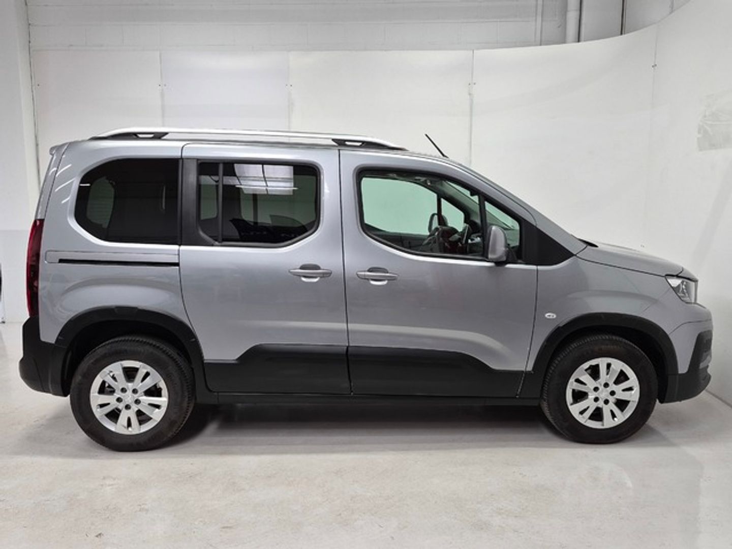 Peugeot Rifter BlueHDi 100 Allure Pack Standard 73 kW (100 CV)